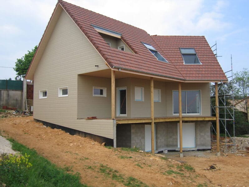 Maison construite en bois par votre artisan spécialiste des charpentes